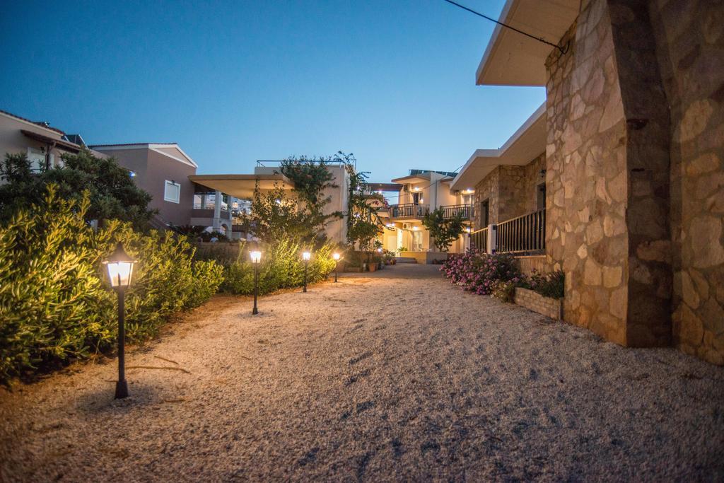 Belvedere Agia Marina 外观 照片